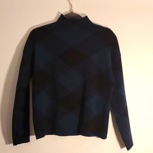 Turtleneck dark green and black